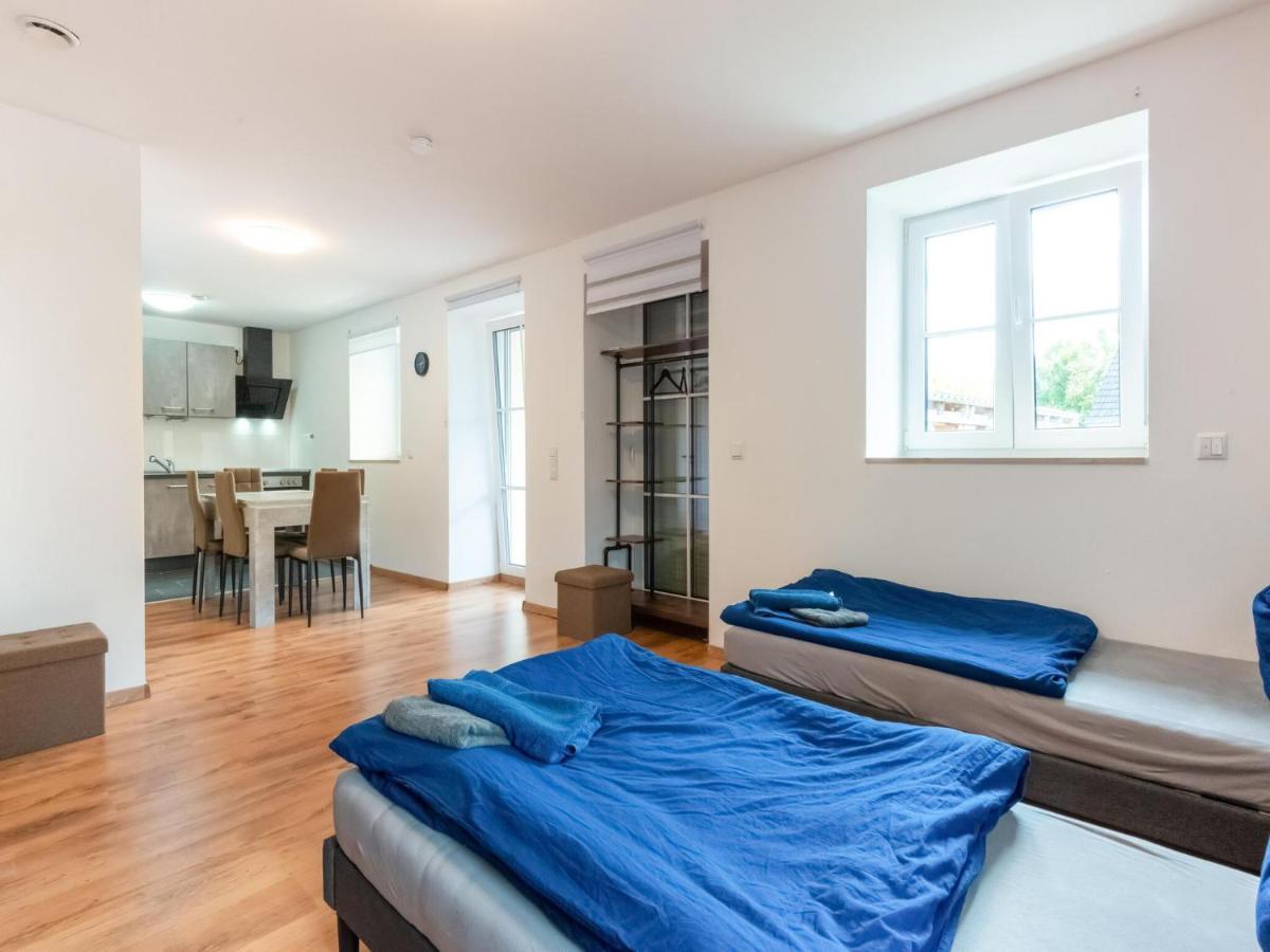 Apartment With Terrace In An Ideal Location Haunsheim Exterior foto